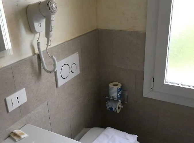 Szálloda Rosa 2*